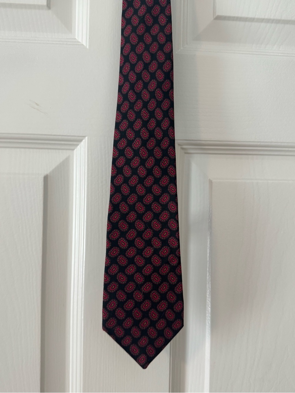 Chloe Black Tie with Red Paisley Pattern (Rare Vintage!)